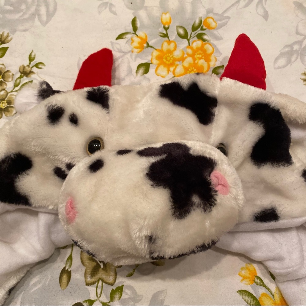 Fun Cow Scarf - Picture 3 of 4